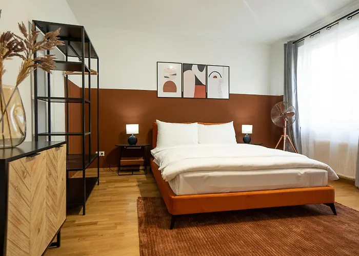 Spacious In Prime Location With Queen Bed Vienna