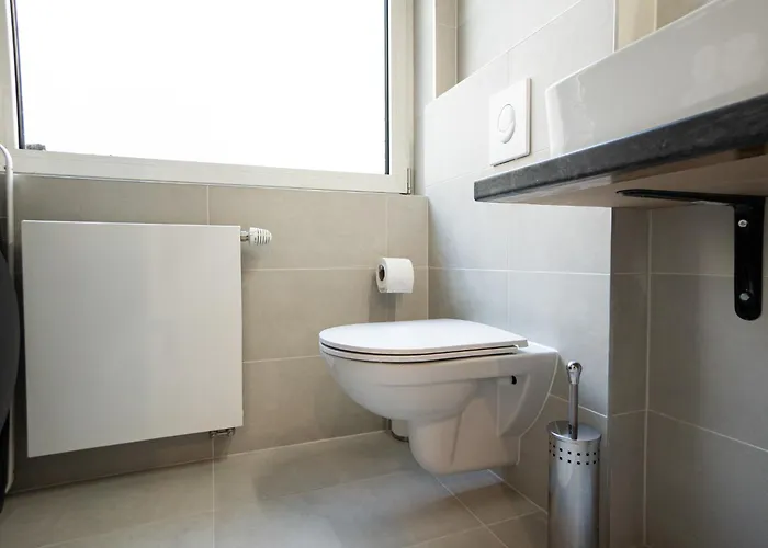 Spacious In Prime Location With Queen Bed Appartamento Vienna