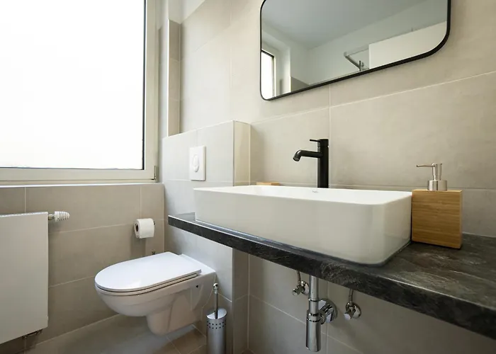 Appartamento Spacious In Prime Location With Queen Bed *